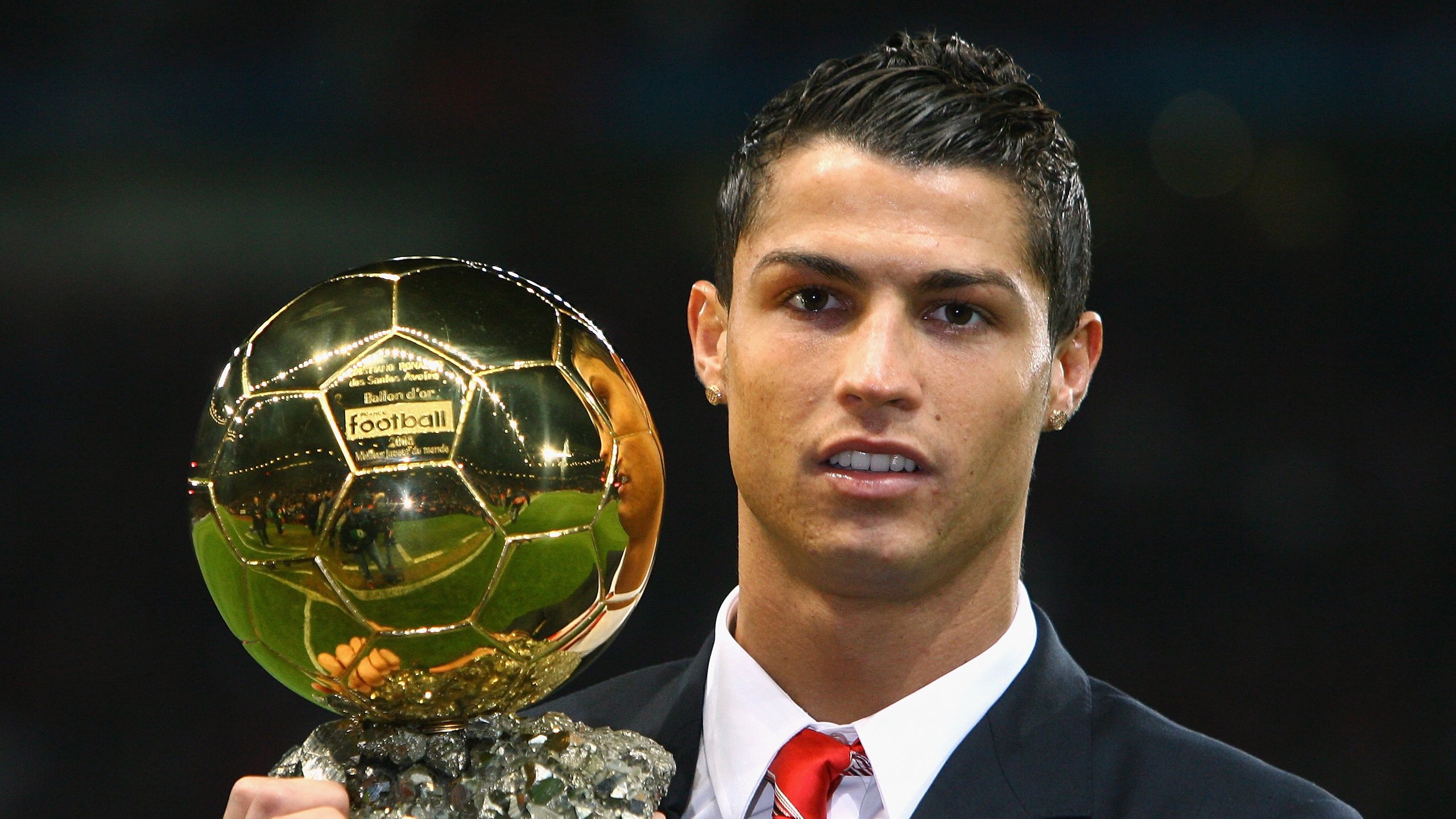 乐鱼体育-PSG明星球员压阵，海湾者挑战艰难